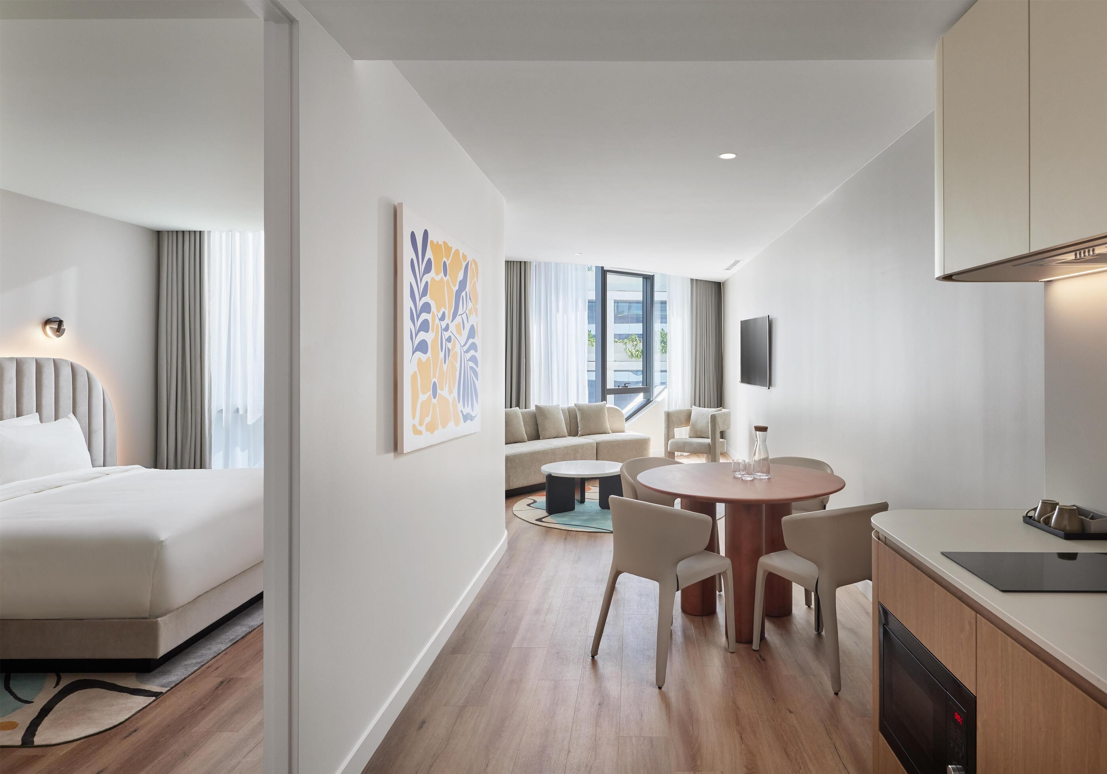 1 King Suite | Premium bedding, in-room safe, desk, laptop workspace
