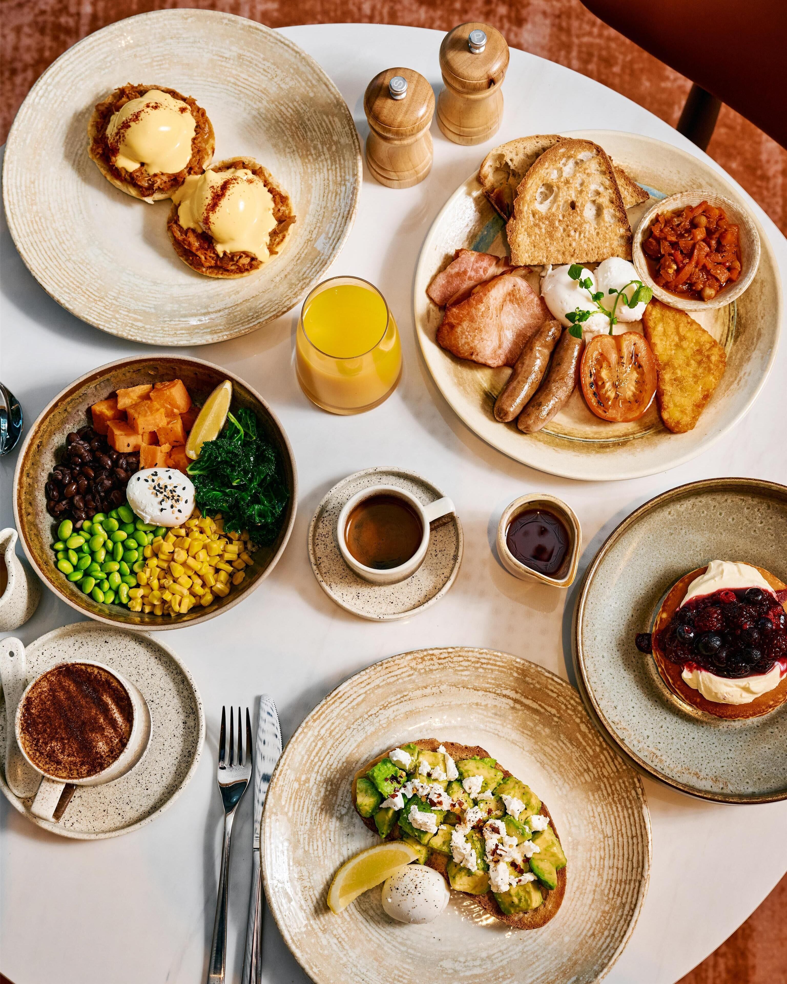 Frokostbuffé hver dag (mot et tillegg)