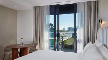 Premium bedding, in-room safe, blackout curtains, iron/ironing board