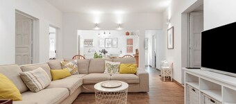 'Casa Rural Siete Puertas' with Mountain View, Private Garden and Wi-Fi