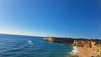 Playa en los alrededores