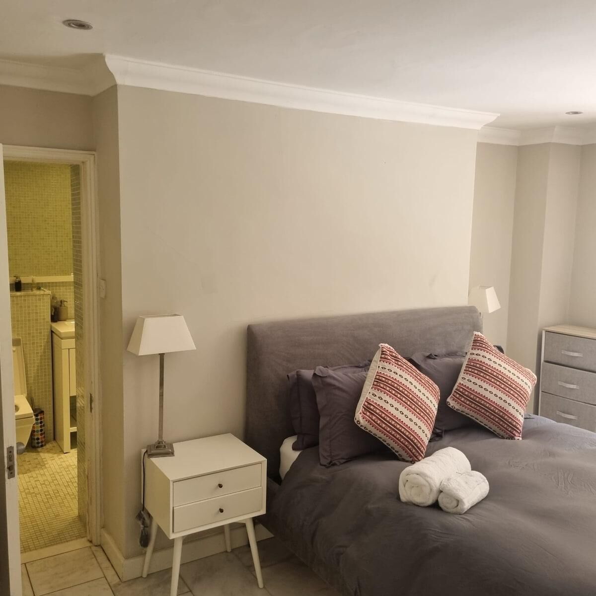 7 bedrooms, free WiFi, bed sheets