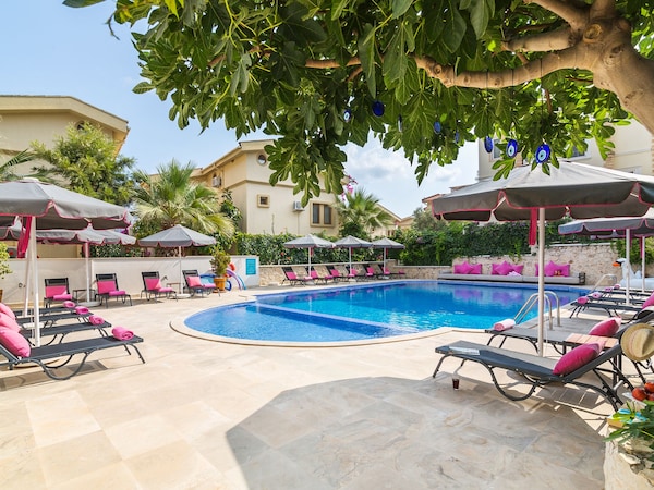 Kalkan Suites Hotel - Kalkan