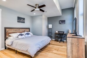 1 bedroom, desk, WiFi, bed sheets