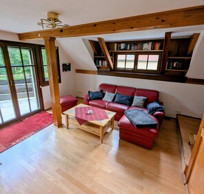 TV, DVD player, books, stereo