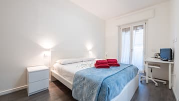 1 bedroom, free WiFi, bed sheets