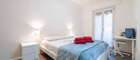 1 bedroom, free WiFi, bed sheets