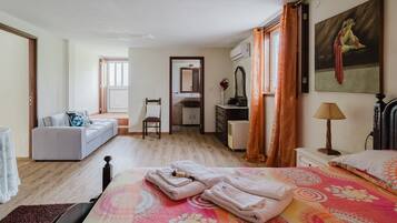 3 dormitorios, tabla de planchar con plancha, wifi gratis y ropa de cama