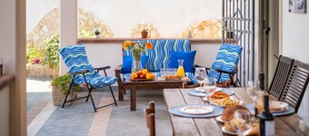 Villa 'White Sand Private' with Private Garden, Wi-Fi and Air Conditioning