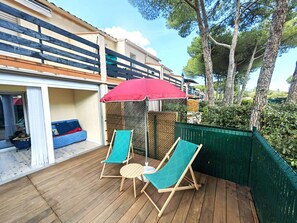 Terrace/patio - Spacious T2 with air conditioning, parking and Wi-Fi (Cap d'Agde)
