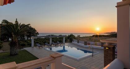 Villa Vinaria Litoa with private pool