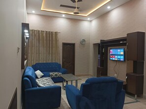 Living area - AK Hotel Of Guest House (Lahore)