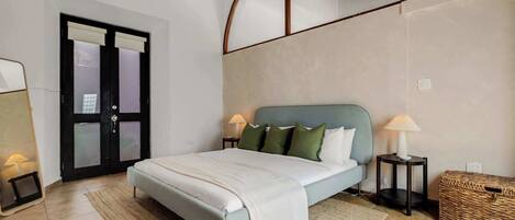 1 habitación, tabla de planchar con plancha, cuna de viaje y wifi