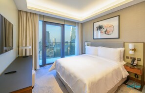 3 soverom, minibar, skrivebord for bærbar PC og strykejern/-brett