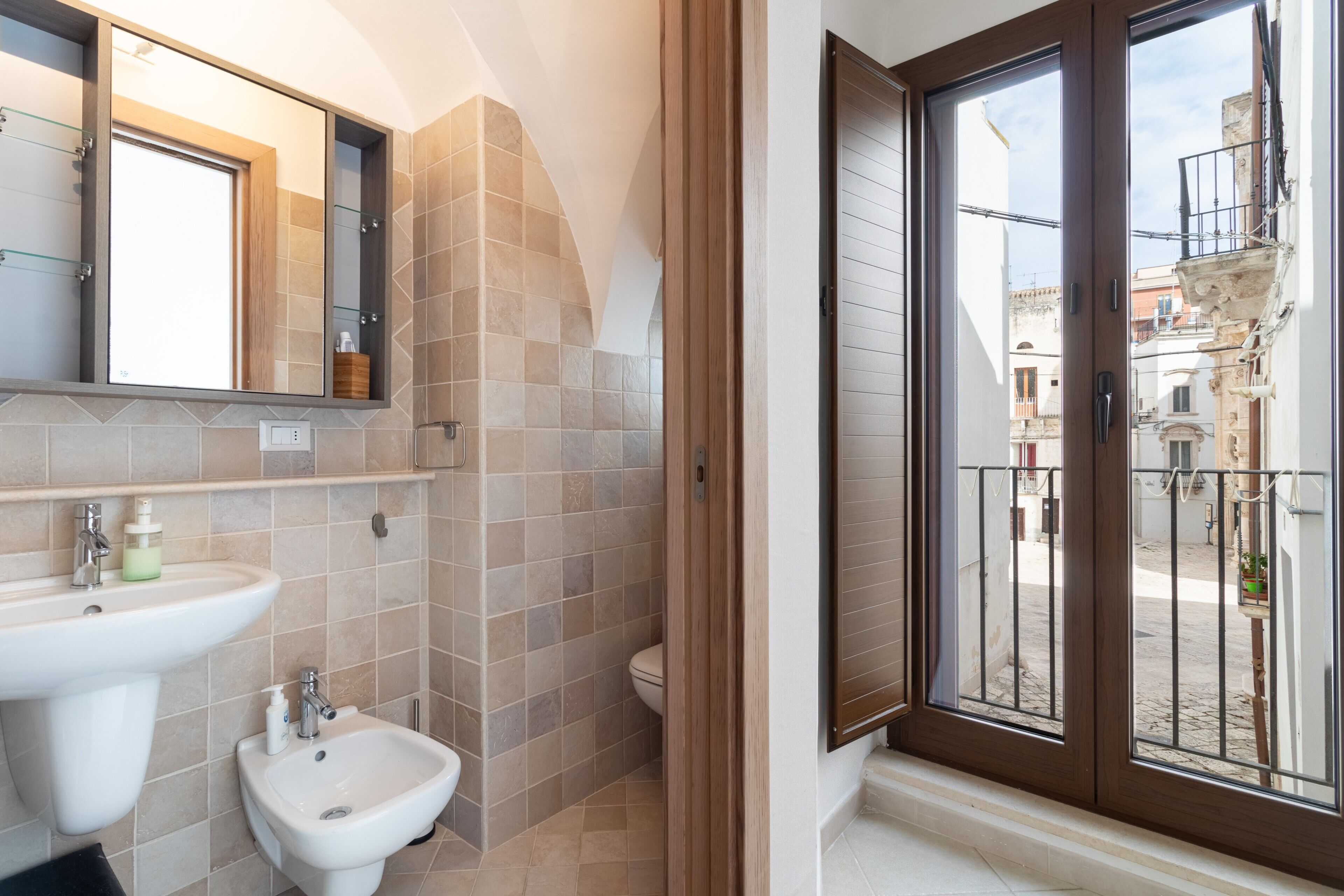 Doccia, asciugacapelli, asciugamani