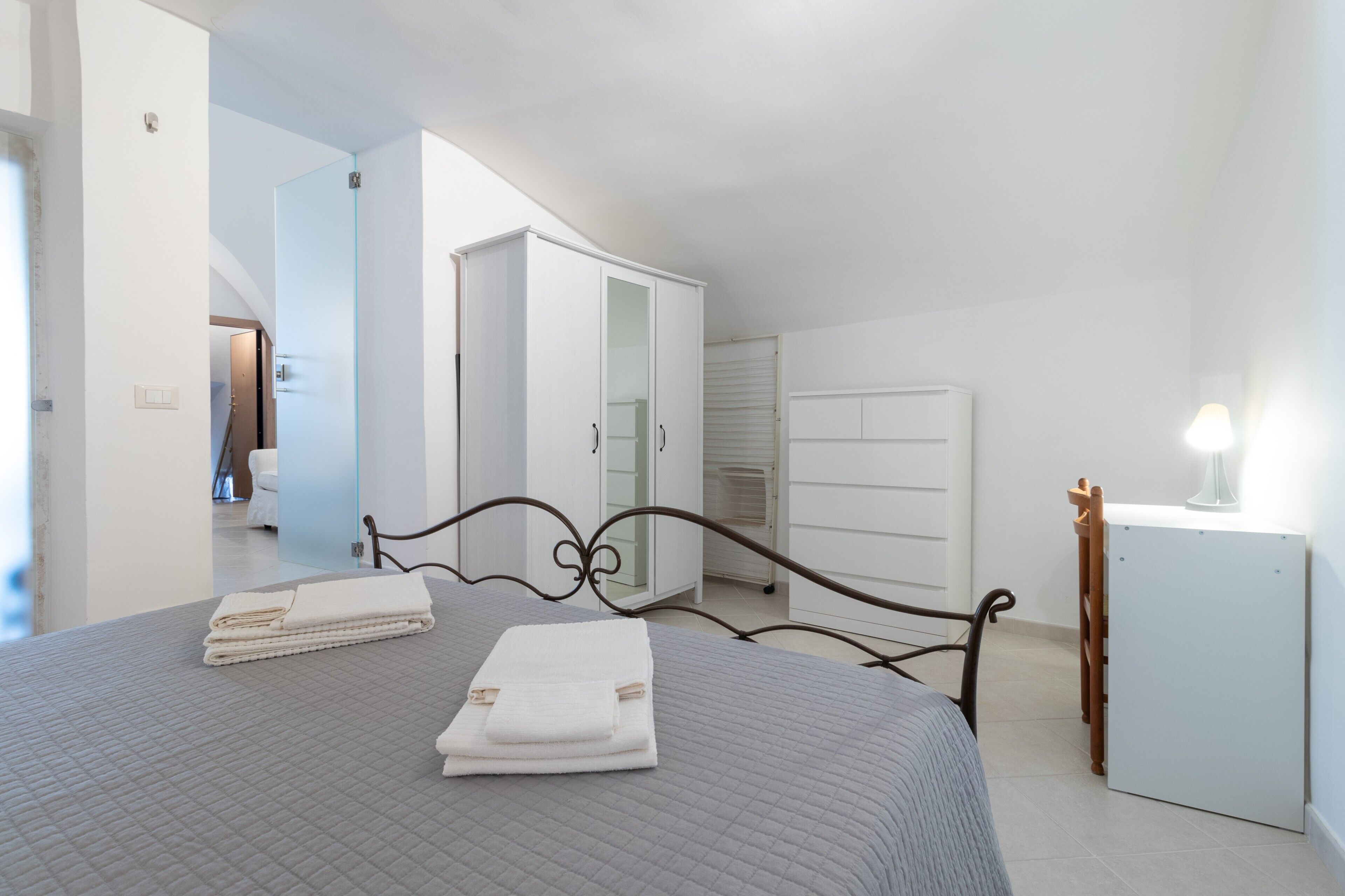 1 camera, ferro/asse da stiro, Wi-Fi gratuito, lenzuola