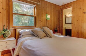 4 chambres, fer et planche à repasser, Wi-Fi, draps fournis