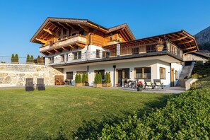 Exterior - Cozy vacation apartment with unobstructed views of the surrounding mountains (Inzing)