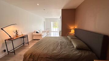 6 slaapkamers, een bureau, wifi, beddengoed