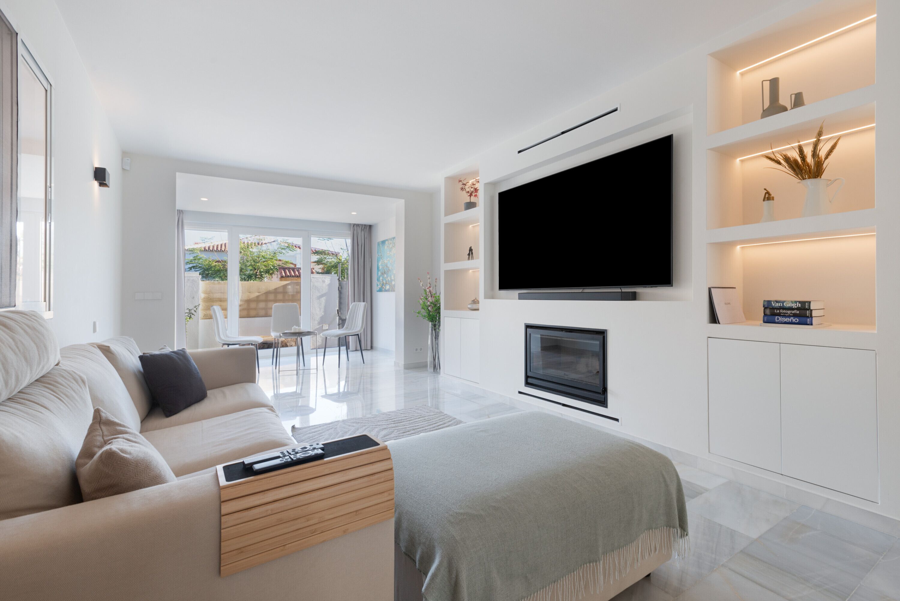 TV, fireplace, video games