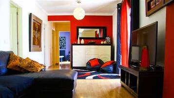 Télévision, cheminée