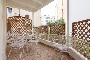 House - Cozy Apartment Next to Alimos Beach (Alimos)