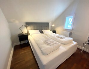 Comfort Apartment, 2 Bedrooms | Laptop workspace, iron/ironing board, free WiFi, bed sheets