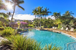 Pool - Spacious 2bd condo, garden lanais island style (Kihei)