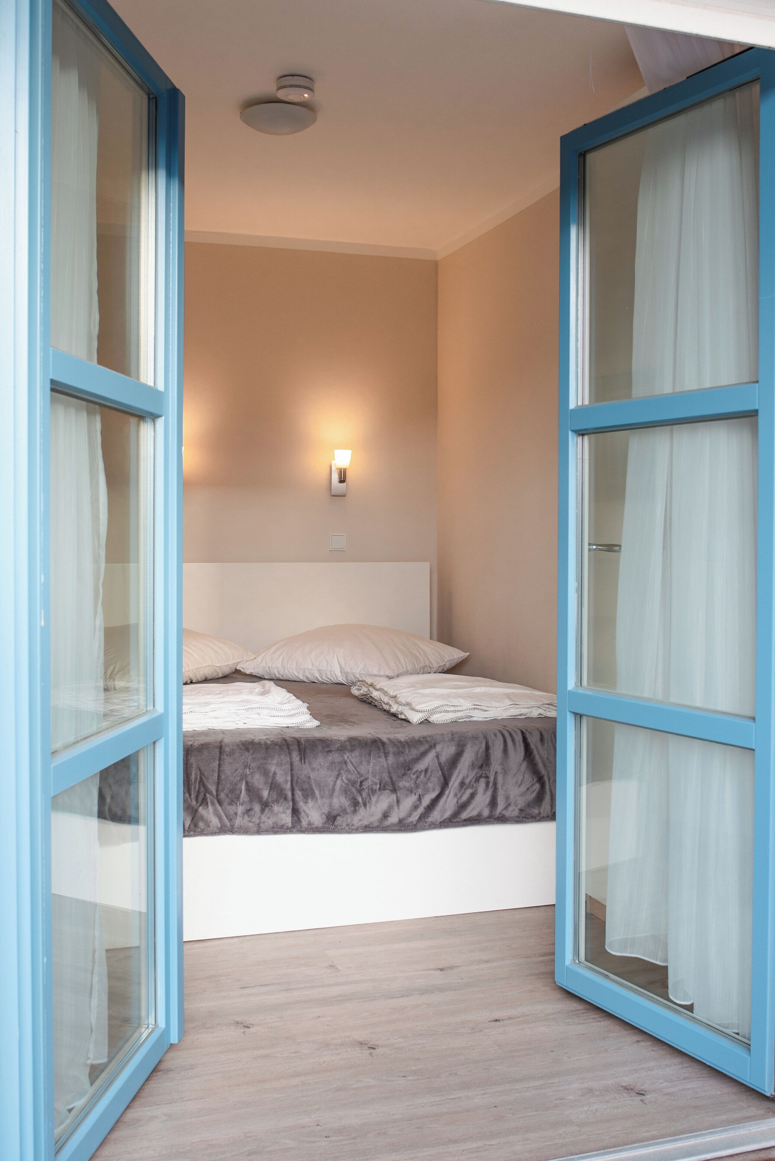 Design Apartment | 2 bedrooms, soundproofing, iron/ironing board, free WiFi