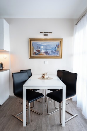 Design Apartment | In-room dining - Strandapartment (Schönberg)