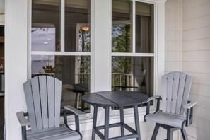 Property grounds - Cozy Bahia 2nd floor 2-bedroom: Sleeps 4 at Sandestin Golf and Beach Resort! (Miramar Beach)