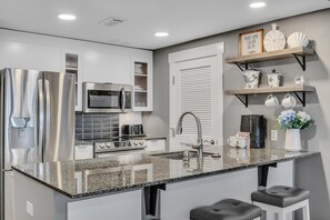 Fridge, microwave, oven, stovetop - Cozy Bahia 2nd floor 2-bedroom: Sleeps 4 at Sandestin Golf and Beach Resort! (Miramar Beach)