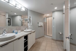 Hair dryer, towels