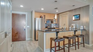 Coffee/tea maker, fridge, microwave, oven - Tranquil 3rd Floor Retreat: 2 Bedroom, 3 Bath, and two King Beds at Sandestin Golf and Beach Resort! (Miramar Beach)
