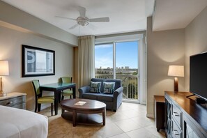 2 bedrooms, Internet, bed sheets - Coastal Charm & Ultimate Convenience: Luxury 2-Bedroom Condo in the Elation at Sandestin Golf and Beach Resort! (Miramar Beach)