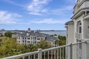 Property grounds - Coastal Charm & Ultimate Convenience: Luxury 2-Bedroom Condo in the Elation at Sandestin Golf and Beach Resort! (Miramar Beach)