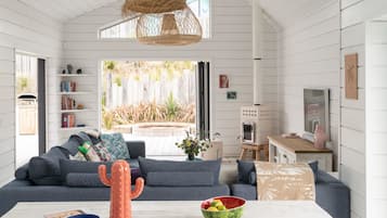 50-inch Smart TV with digital channels, fireplace