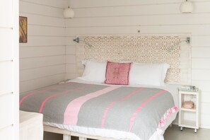 Hypo-allergenic bedding, individually decorated, individually furnished - Three Mile Beach (Hayle)