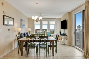 TV - Bay View Bliss: 2 Bedroom, 2 Bathroom Corner Unit at Sandestin Golf and Beach Resort! (Miramar Beach)