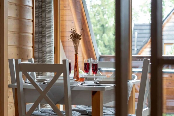 Dining - Budzówka 31 | Kościelisko | Tasteful Apartment | Parking (Koscielisko)