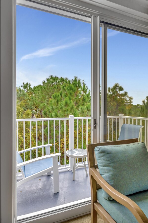 Property grounds - Bayview Serenity: 4th-Floor 2-Bedroom, 2-Bathroom and Amazing Wrap-Around Balcony at Sandestin Golf and Beach Resort! (Miramar Beach)