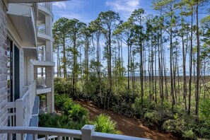 Property grounds - Bayview 2-Bedroom Haven: 3-Bathrooms, Expansive Views, Wrap-Around Balcony at Sandestin Golf and Beach Resort! (Miramar Beach)