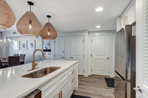 Fridge, microwave, oven, stovetop - Bayview 2-Bedroom Haven: 3-Bathrooms, Expansive Views, Wrap-Around Balcony at Sandestin Golf and Beach Resort! (Miramar Beach)