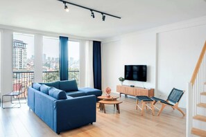 TV - Homie Suites | 2br Duplex Penthouse w Terrace #M09 (Besiktas)