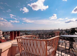 Terrace/patio - Homie Suites | Cihangir | Penthouse w Seaview #TU7 (Beyoglu)