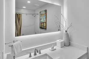 Hair dryer, towels