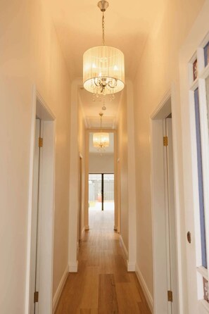 Interior - Eat Street Family Retreat– 3Bed, 2Bath, Playground (Hamilton)