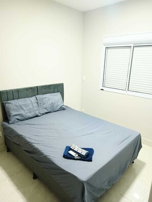 2 soverom, strykejern/-brett, wi-fi og sengetøy