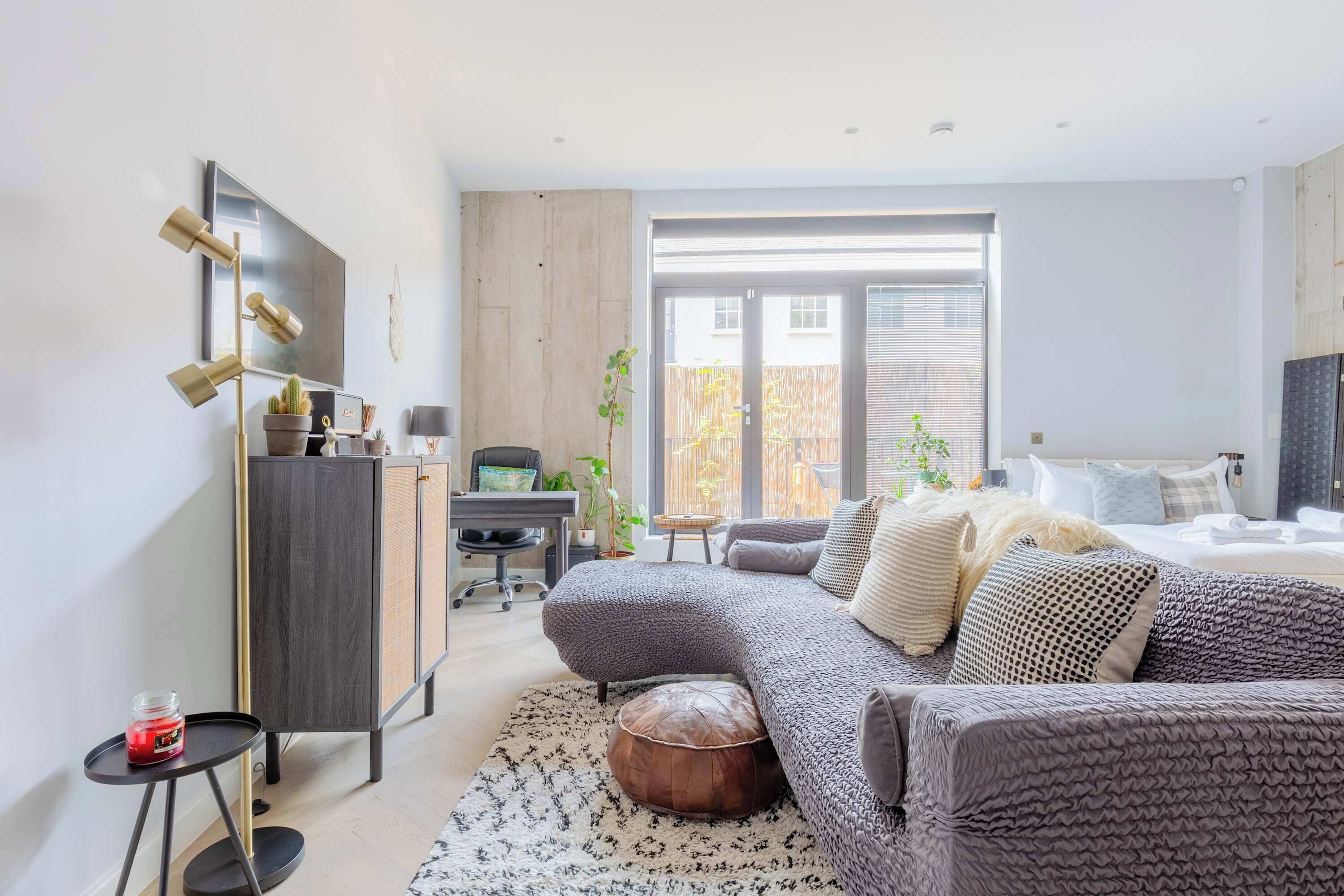 TV, books, stereo, offices