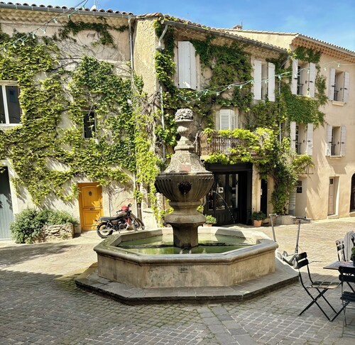 Charmante maison de 2 chambres dans un village historique et magnifique